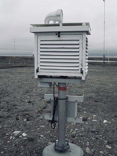 Stevenson_screen_exterior